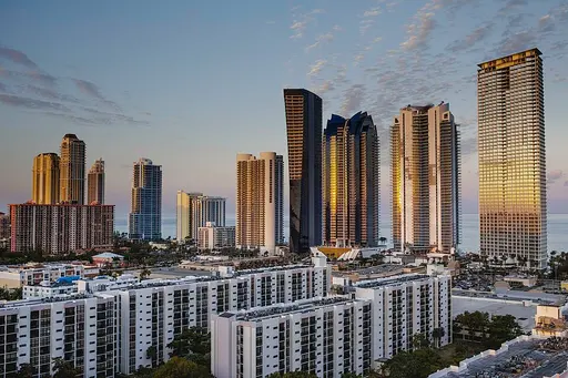 Sunny Isles Beach, FL